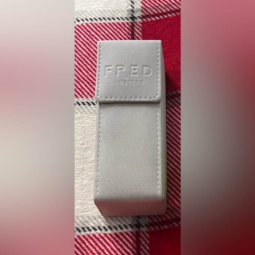 Fred Gray Glasses Case  excellent condition 100% authentic